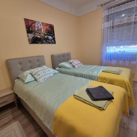 Szahara Vendeghaz Apartment Kerekegyhaza ภายนอก รูปภาพ