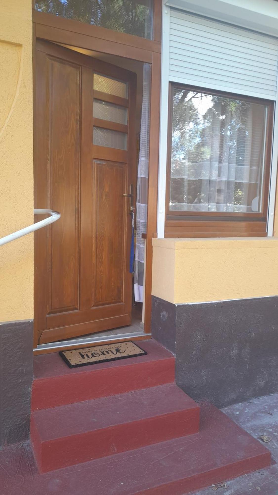 Szahara Vendeghaz Apartment Kerekegyhaza ภายนอก รูปภาพ